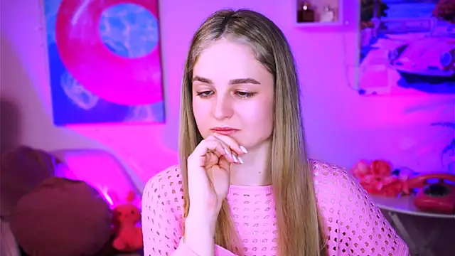 Snapshot of DeboraLarson chatting on 03-05-25, 07:38 DeboraLarson online show from 03-05-25, 07:38