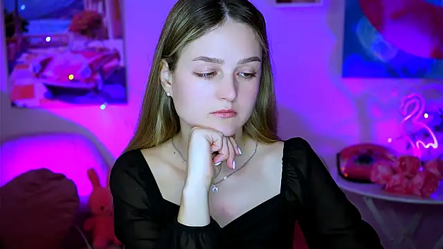 Snapshot of DeboraLarson chatting on 02-11-25, 03:40 DeboraLarson online show from 02-11-25, 03:40