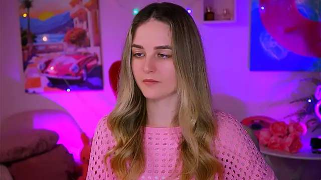 Snapshot of DeboraLarson chatting on 02-23-25, 08:28 DeboraLarson online show from 02-23-25, 08:28