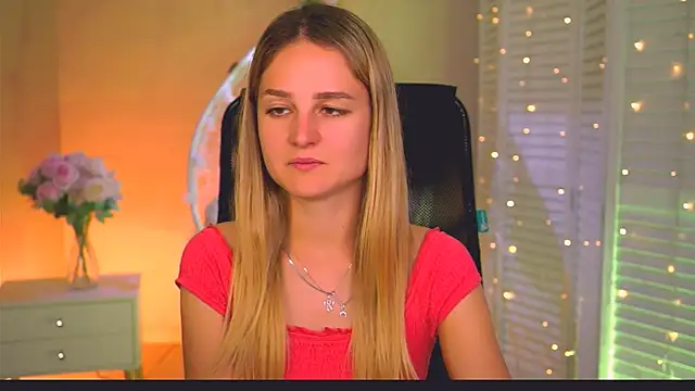 Snapshot of DeboraLarson chatting on 06-28-26, 08:09 DeboraLarson online show from 06-28-26, 08:09