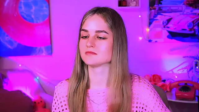 Snapshot of DeboraLarson chatting on 03-07-25, 10:02 DeboraLarson online show from 03-07-25, 10:02