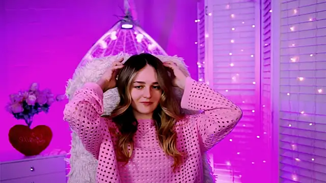 Snapshot of DeboraLarson chatting on 02-26-25, 03:46 DeboraLarson online show from 02-26-25, 03:46