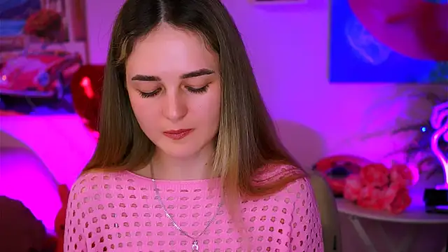 Snapshot of DeboraLarson chatting on 02-22-25, 09:56 DeboraLarson online show from 02-22-25, 09:56