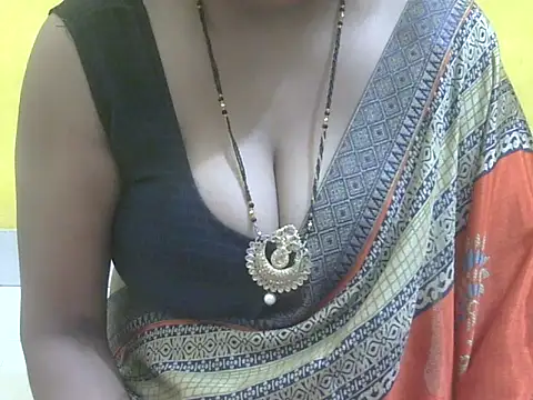 Snapshot of HOT-SEEMAA chatting on 06-06-26, 02:50 HOT-SEEMAA online show from 06-06-26, 02:50