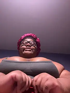 Snapshot of dondivax3 chatting on 09-15-25, 06:03 dondivax3 online show from 09-15-25, 06:03