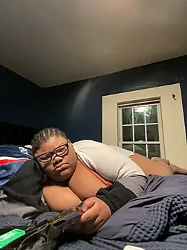 Snapshot of dondivax3 chatting on 01-04-25, 09:00 dondivax3 online show from 01-04-25, 09:00