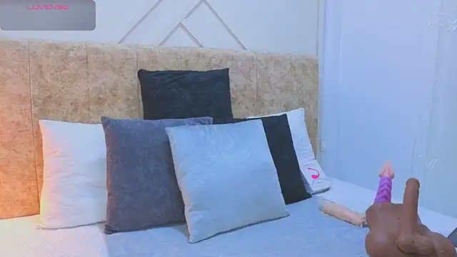 ashley  foxx  online show from 02-14-26, 02:39