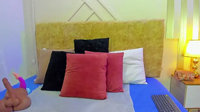 ashley  foxx  online show from 10-22-25, 01:54