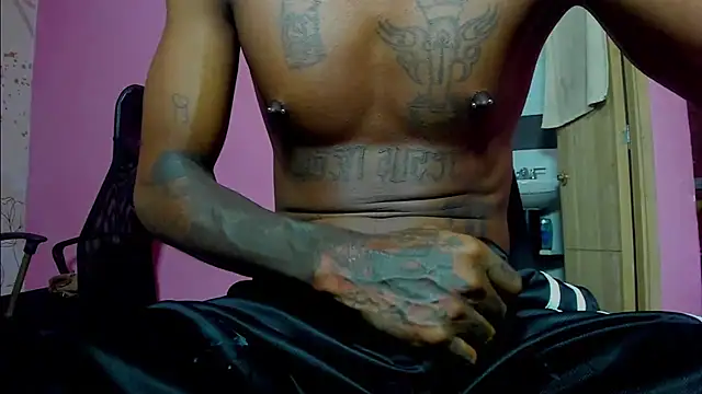 bigblackhotx1 online show from 03-18-26, 10:18