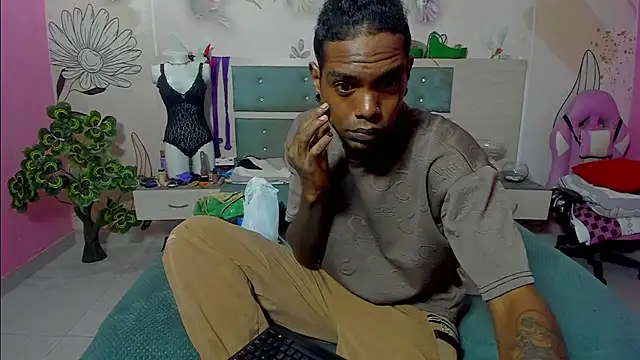 Snapshot of bigblackhotx1 chatting on 02-05-26, 12:56 bigblackhotx1 online show from 02-05-26, 12:56