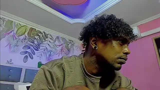 Snapshot of bigblackhotx1 chatting on 01-17-26, 01:15 bigblackhotx1 online show from 01-17-26, 01:15