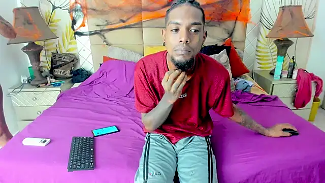 bigblackhotx1 online show from 10-29-25, 08:13