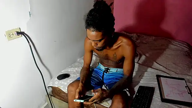 bigblackhotx1 online show from 05-28-26, 10:32