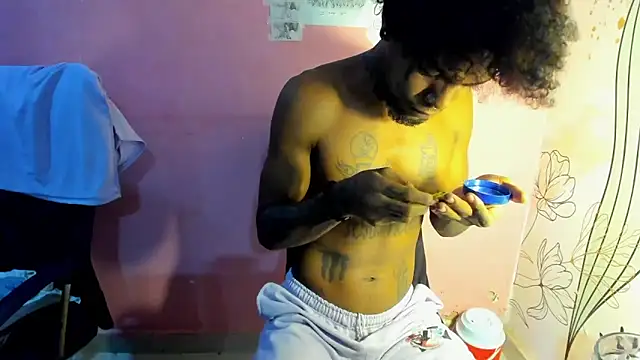 bigblackhotx1 online show from 05-01-26, 12:04