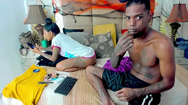 bigblackhotx1 online show from 11-01-25, 12:43