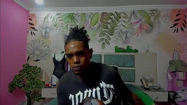 Snapshot of bigblackhotx1 chatting on 02-04-26, 01:17 bigblackhotx1 online show from 02-04-26, 01:17