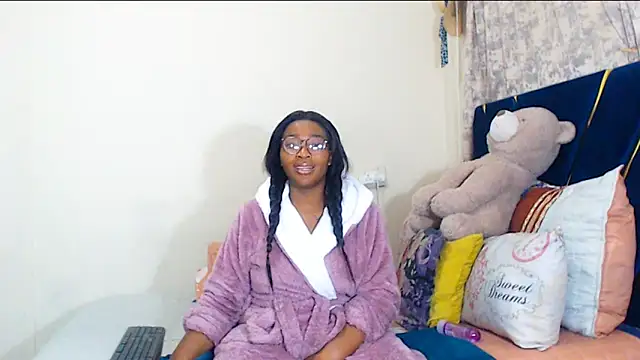 Snapshot of veronica1xxx chatting on 06-10-26, 01:07 veronica1xxx online show from 06-10-26, 01:07