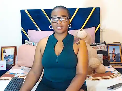 veronica1xxx online show from 03-12-26, 03:56