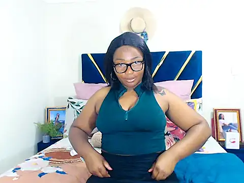 veronica1xxx online show from 10-17-25, 07:59