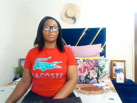 veronica1xxx online show from 10-16-25, 07:22