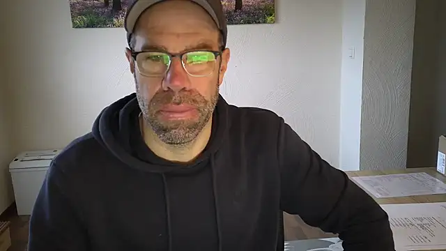 Harry Boldt online show from 10-17-25, 06:17