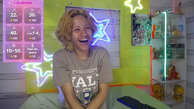 Snapshot of andy_staar chatting on 12-18-25, 07:18 andy staar online show from 12-18-25, 07:18