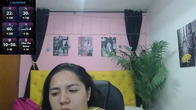 Snapshot of candiapole chatting on 03-13-25, 12:56 candiapole online show from 03-13-25, 12:56