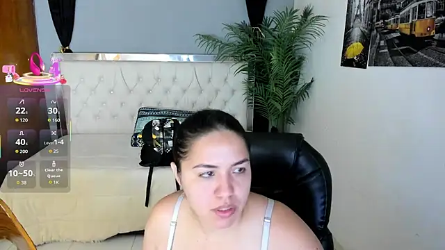 candiapole online show from 10-29-25, 12:37