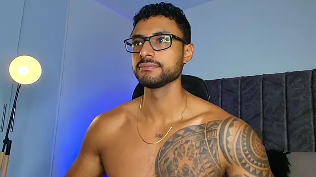 LiamGarcia1 online show from 10-27-25, 01:12