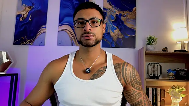 Snapshot of LiamGarcia1 chatting on 07-08-26, 02:29 LiamGarcia1 online show from 07-08-26, 02:29