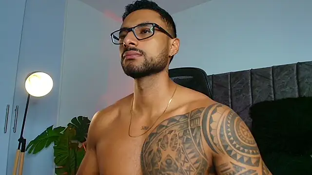 LiamGarcia1 online show from 10-30-25, 02:04