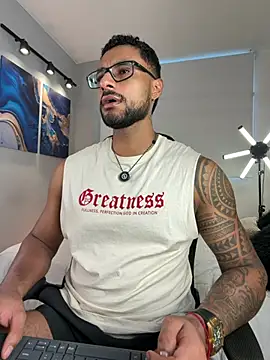 Snapshot of LiamGarcia1 chatting on 05-22-26, 02:15 LiamGarcia1 online show from 05-22-26, 02:15