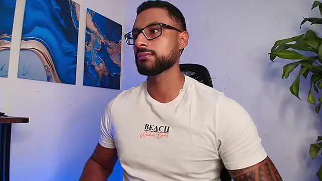 LiamGarcia1 online show from 03-25-26, 03:22