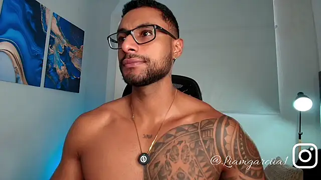 Snapshot of LiamGarcia1 chatting on 04-21-26, 03:18 LiamGarcia1 online show from 04-21-26, 03:18