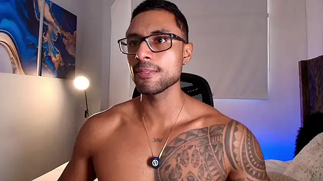Snapshot of LiamGarcia1 chatting on 05-03-26, 05:05 LiamGarcia1 online show from 05-03-26, 05:05