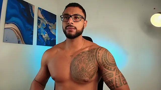 LiamGarcia1 online show from 02-16-26, 05:55