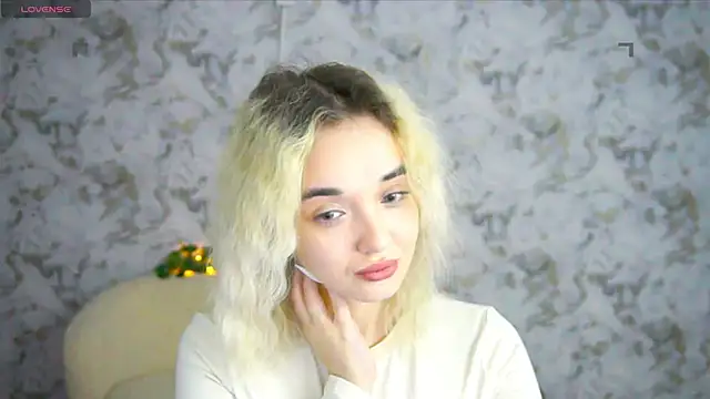Ashley S online show from 04-28-26, 10:25