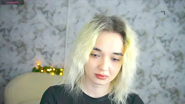 Ashley S online show from 05-05-26, 10:24