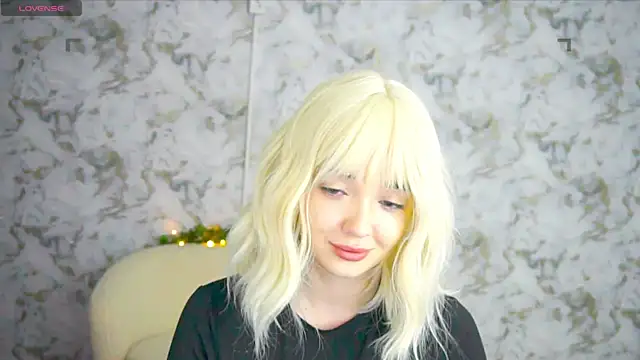 Ashley S online show from 06-12-26, 10:18