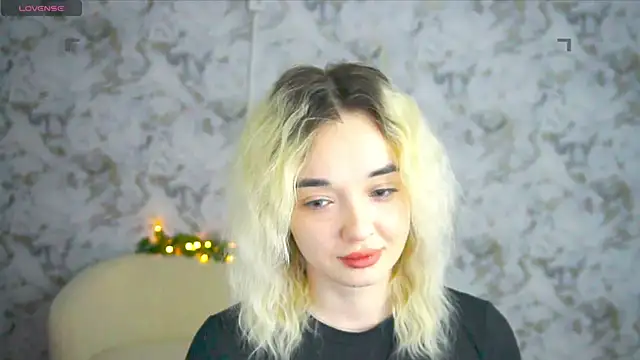 Ashley S online show from 05-07-26, 10:24