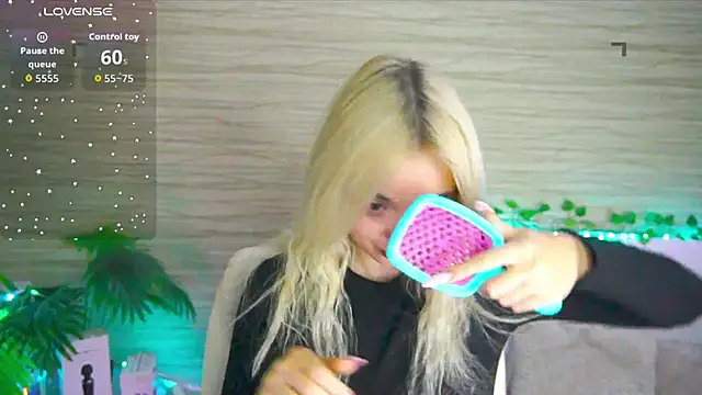 Ashley S online show from 11-04-25, 11:08