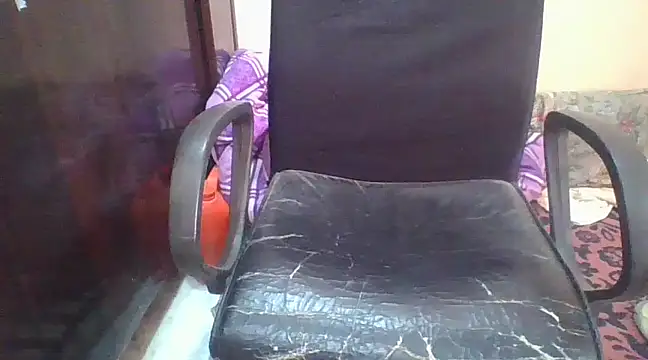 Snapshot of AuntyLover_BhabhiLover_ chatting on 03-22-25, 12:14 AuntyLover BhabhiLover online show from 03-22-25, 12:14
