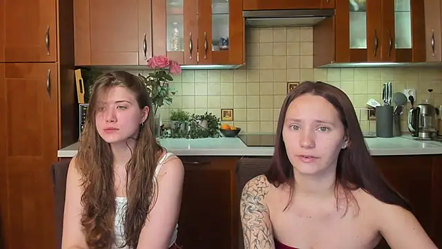 Snapshot of HotCaramellsTV chatting on 05-26-26, 11:30 HotCaramellsTV online show from 05-26-26, 11:30