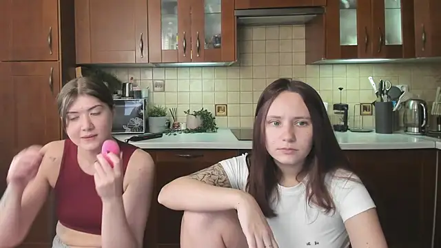 HotCaramellsTV online show from 07-06-26, 08:32