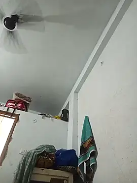 Snapshot of pintuS40 chatting on 02-20-26, 10:33 pintuS40 online show from 02-20-26, 10:33