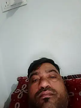 Snapshot of pintuS40 chatting on 04-23-26, 01:23 pintuS40 online show from 04-23-26, 01:23
