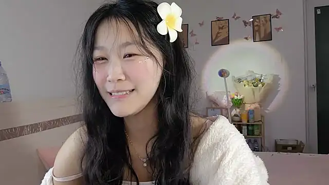 Luminous163 online show from 03-02-25, 06:27