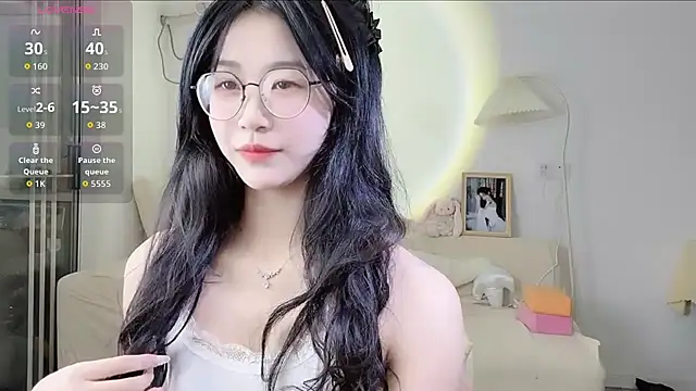 Luminous163 online show from 10-19-25, 09:01