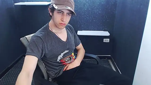 Kerverr  online show from 11-22-25, 06:51