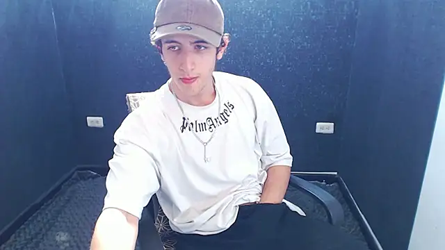 Kerverr  online show from 11-07-25, 08:24